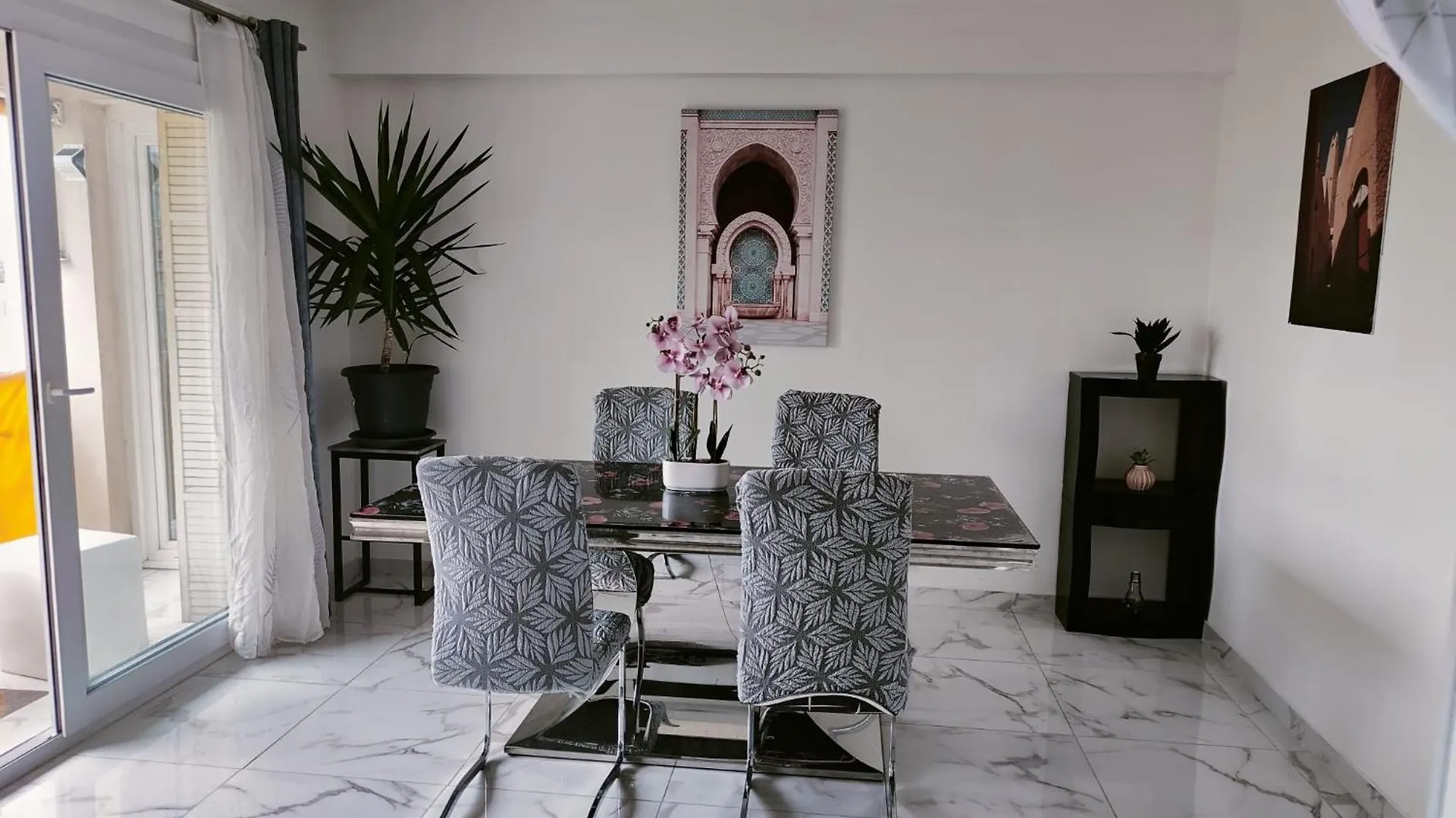 Spacieux 3 Chambres Et Balcon Nice
