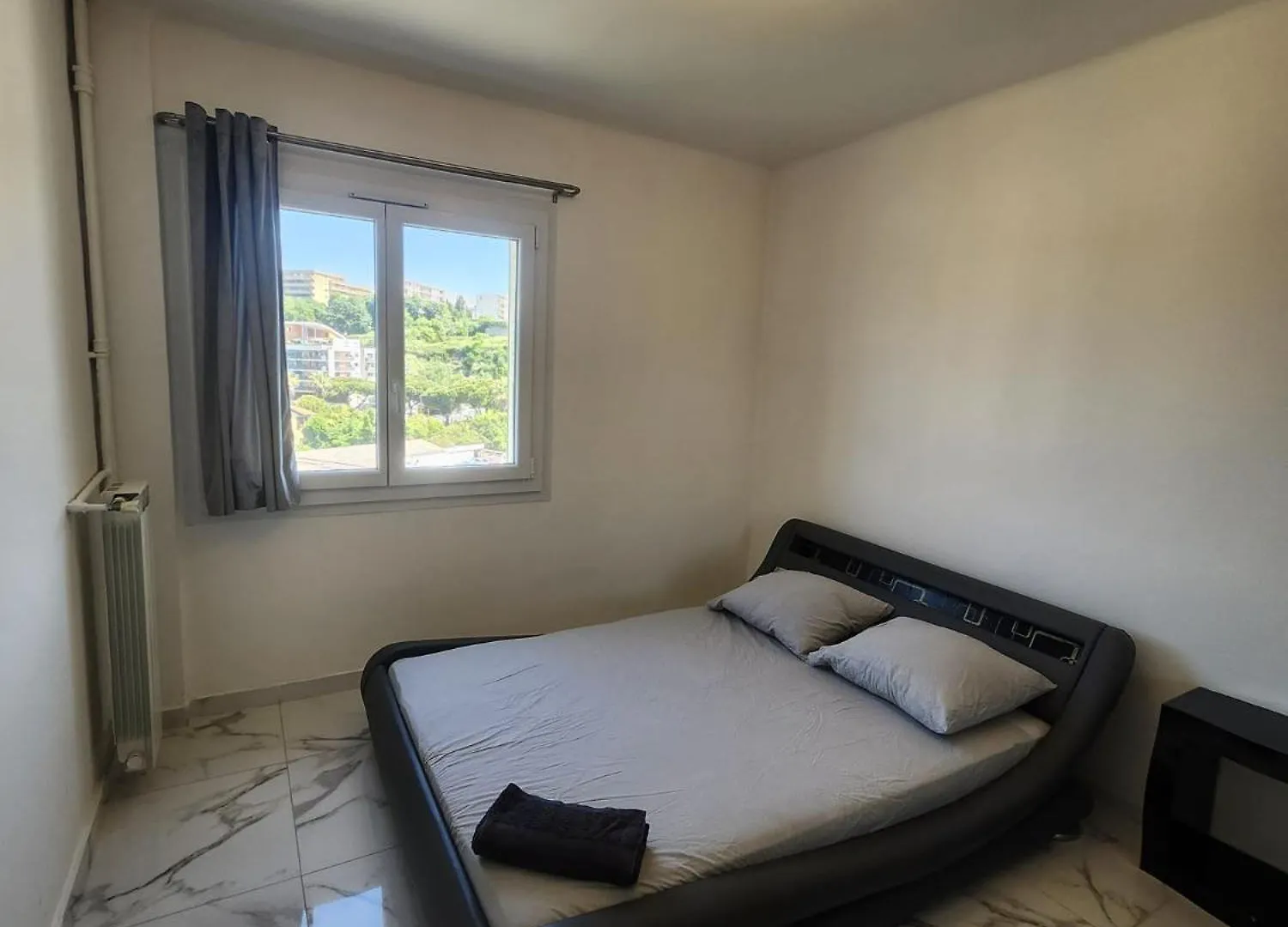 Spacieux 3 Chambres Et Balcon 니스 0*,