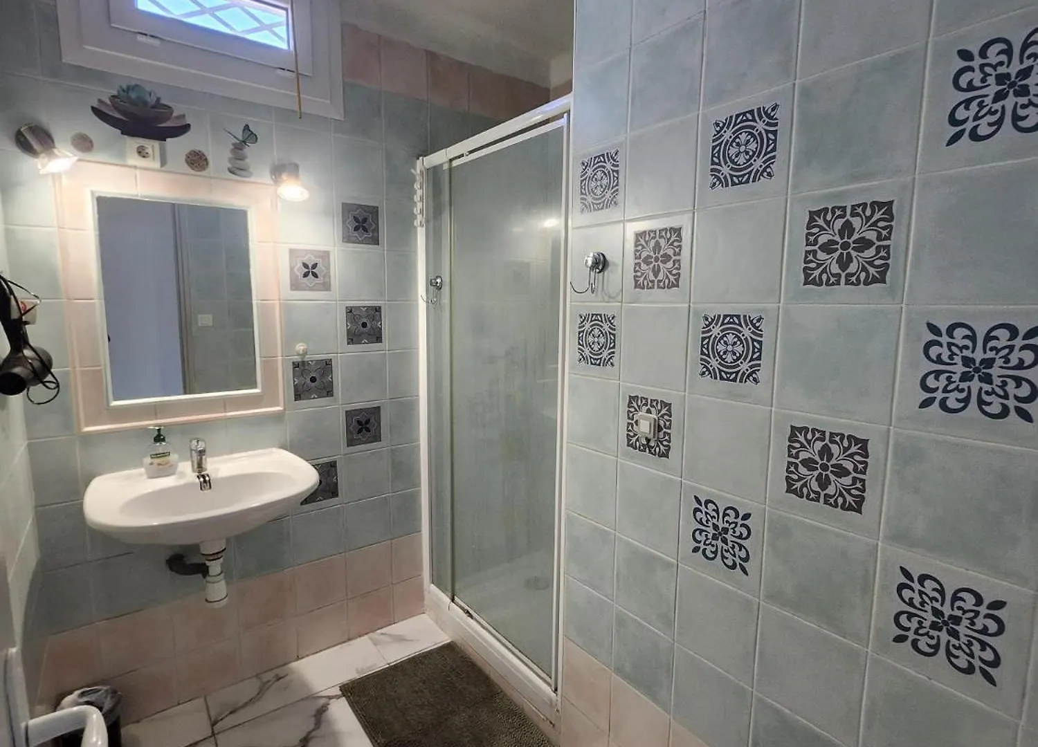 Spacieux 3 Chambres Et Balcon 니스 0*,